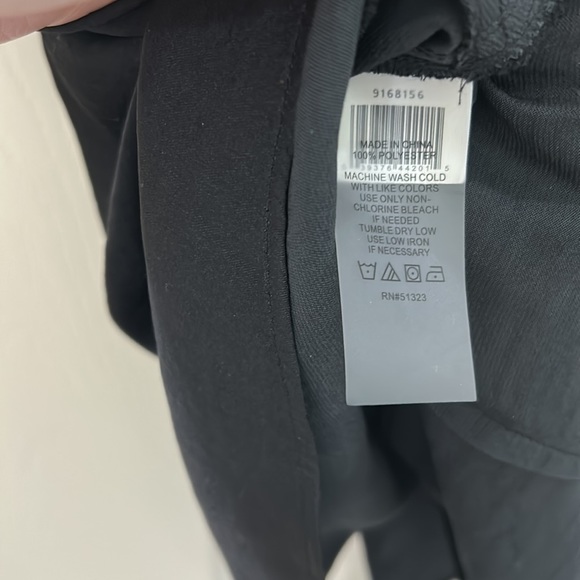 Vince Camuto Blouse - Picture 7 of 7